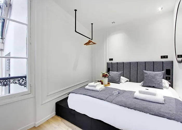 Luxury In The Heart Of Paris- 2br-6p - Bourse Appartamento *